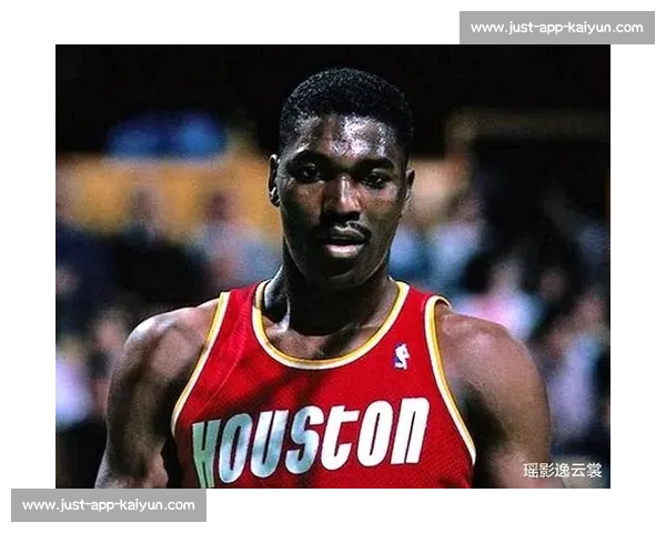 奥拉朱旺亲授梦幻脚步！科比获赞天才传承内线绝学