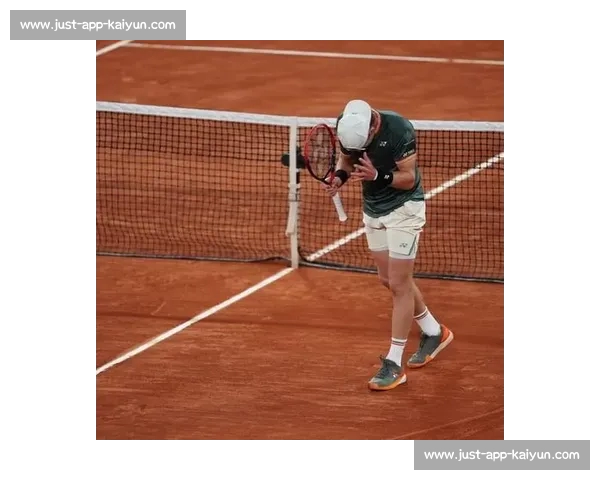 贝尔赫斯直落两盘横扫奥佩尔卡,强势晋级巡回赛决赛 贝尔赫斯直落两盘横扫奥佩尔卡,强势晋级巡回赛决赛